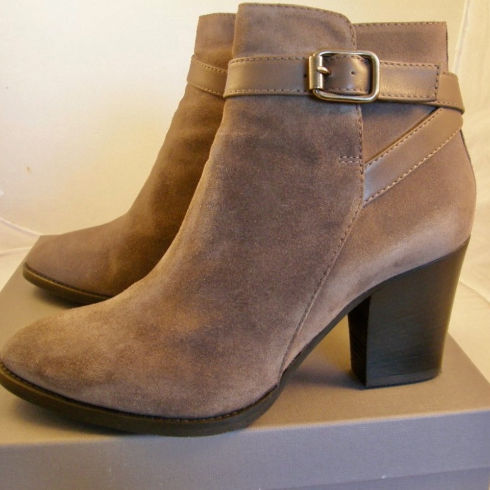 Aquatalia Graphite Suede Calf short boots size 9